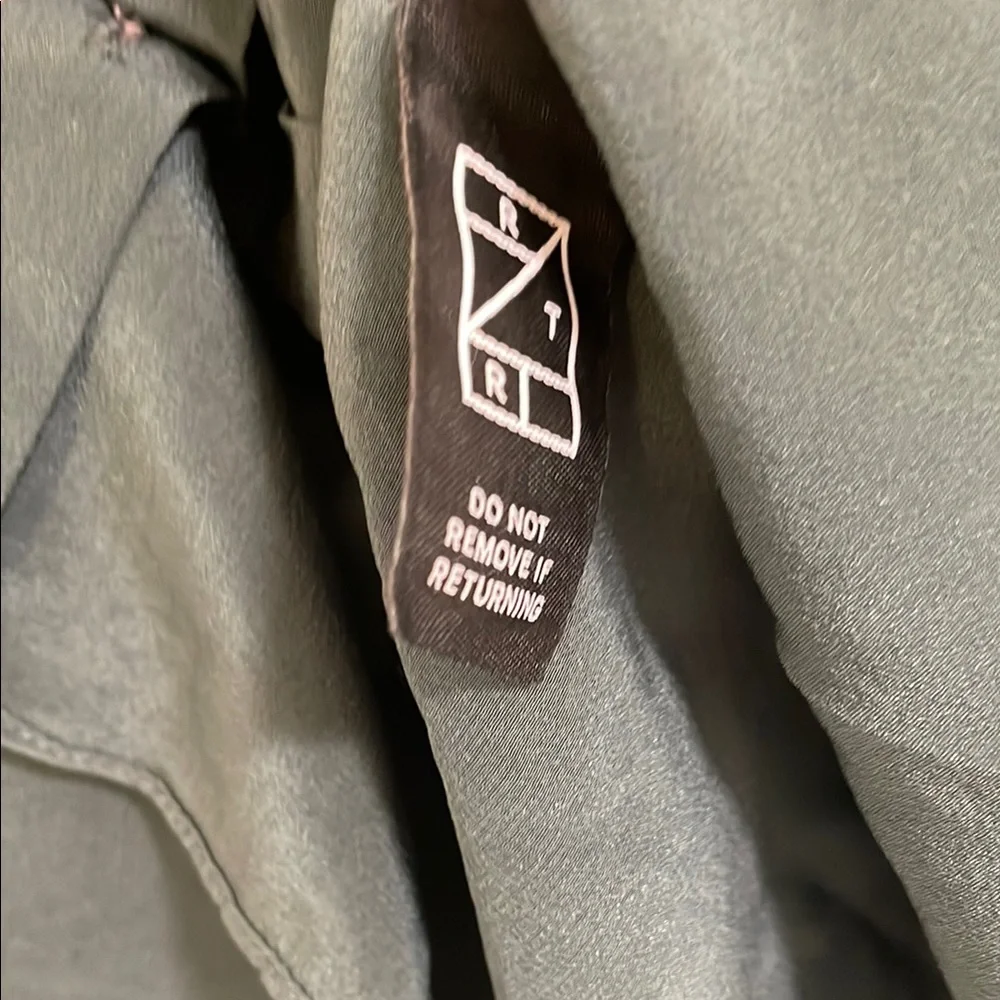 Kate Spade Silk Button-Up Long Sleeve Blouse - Picture 5 of 6